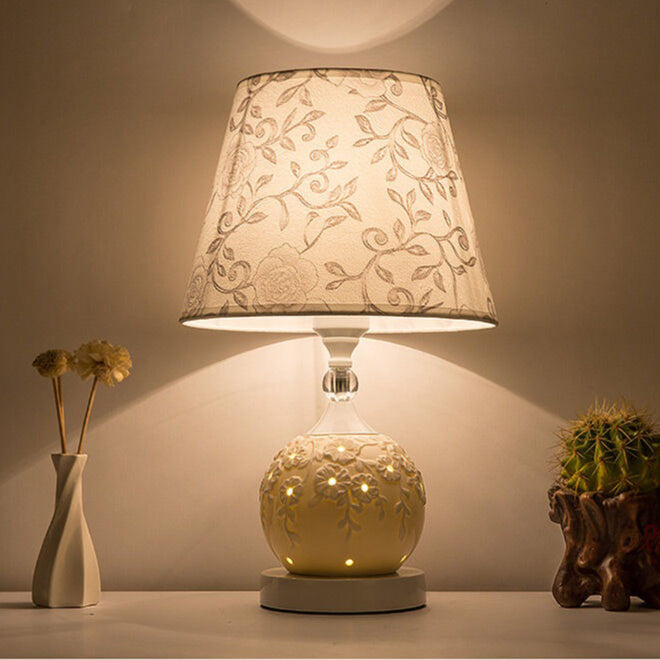 Ceramic European Fabric Table Lamp